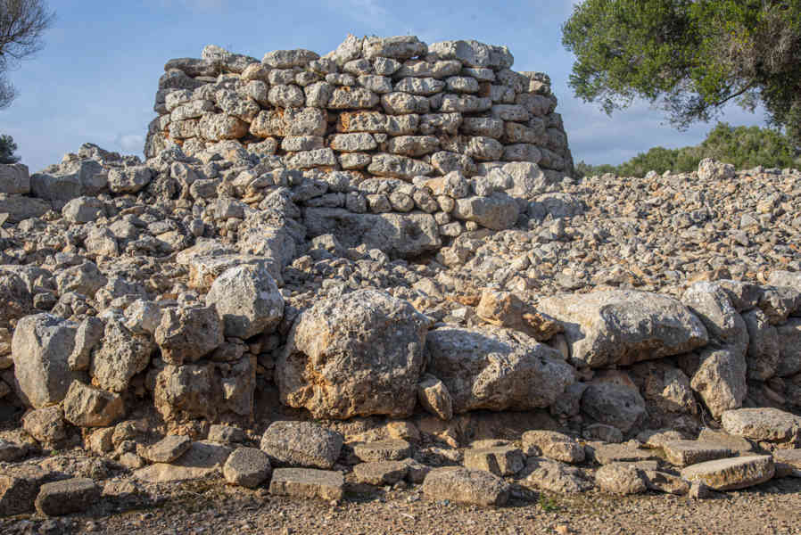 Mallorca - Llucmajor 39 - poblado prehistórico de Capocorb Vell.jpg